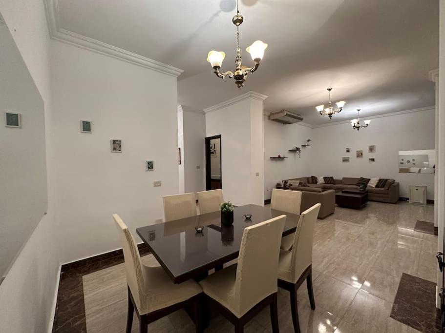 Apartment Zamalek Spacious 2 Bedroom With Full Kitchen *