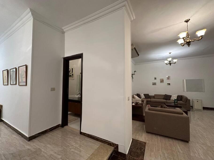 Zamalek Spacious 2 Bedroom With Full Kitchen Apartment *