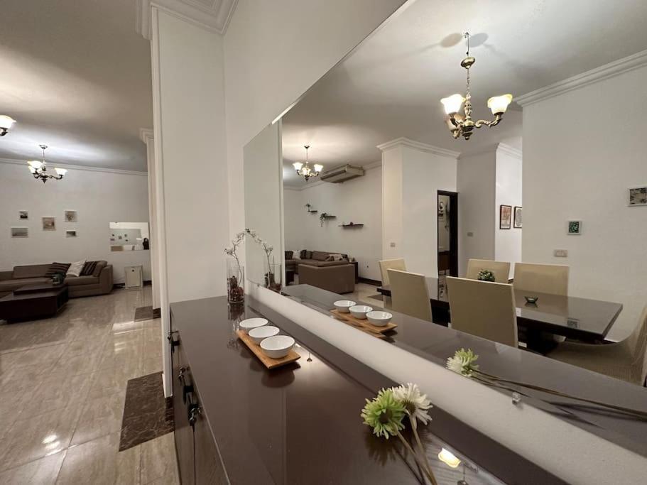 Apartment Zamalek Spacious 2 Bedroom With Full Kitchen *